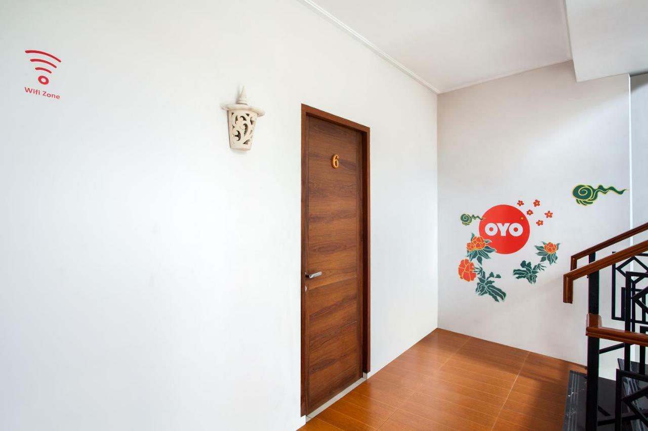 ホテル Oyo 107 クスマ クマン スイート ジャカルタ エクステリア 写真