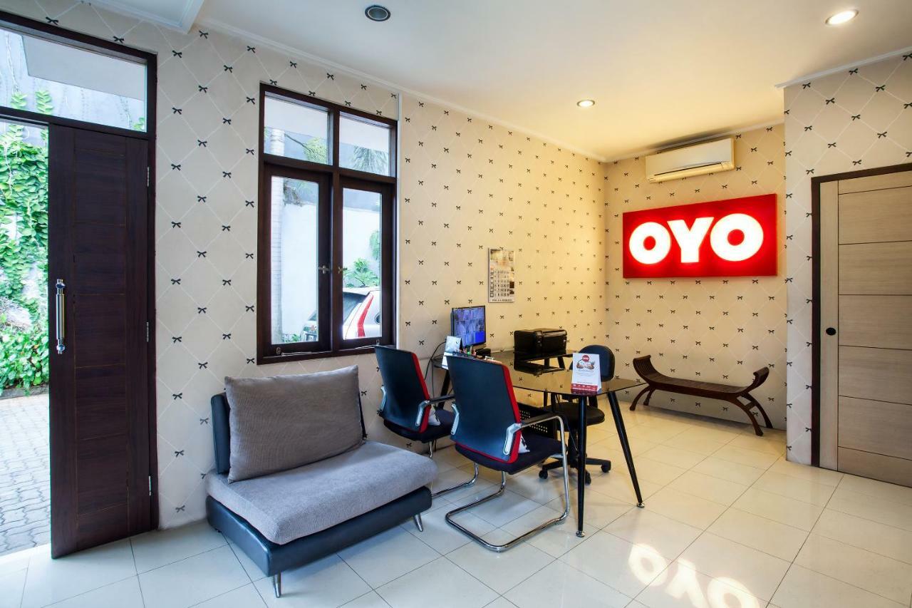 ホテル Oyo 107 クスマ クマン スイート ジャカルタ エクステリア 写真